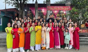 Tập thể cán bộ, giáo viên và nhân viên trường MN Quảng Châu tổ chức chuyến du xuân Ất Tỵ - 2025